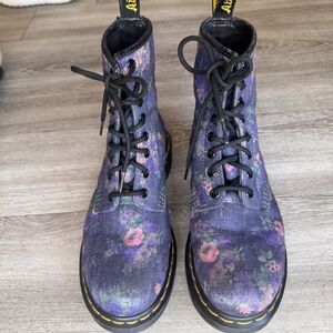 Dr. Martens Castels Airwaves Blue Denim Chambray Canvas Flower Combat Boots Wm 7